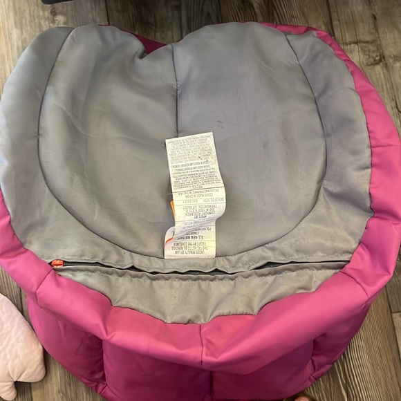 Big Joe kids bean bag chair - Picture 3 of 4